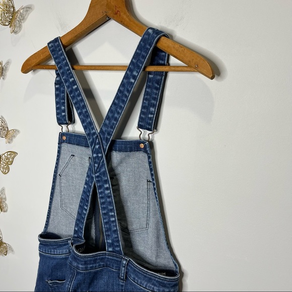 🦋🌙 AEO | Dark Wash Zipper Overalls - Picture 5 of 10